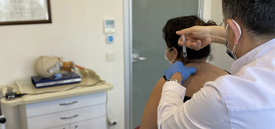 Miyofasiyal Ağrı Sendromu (MAS) ve Tetik Nokta (TN) En Etkin Nasıl Tedavi Edilir? Miyofasiyal Ağrı Sendromu Tedavisi - Tetik Nokta Tedavisi - Nöralterapi Manuel Tıp Karyopratik